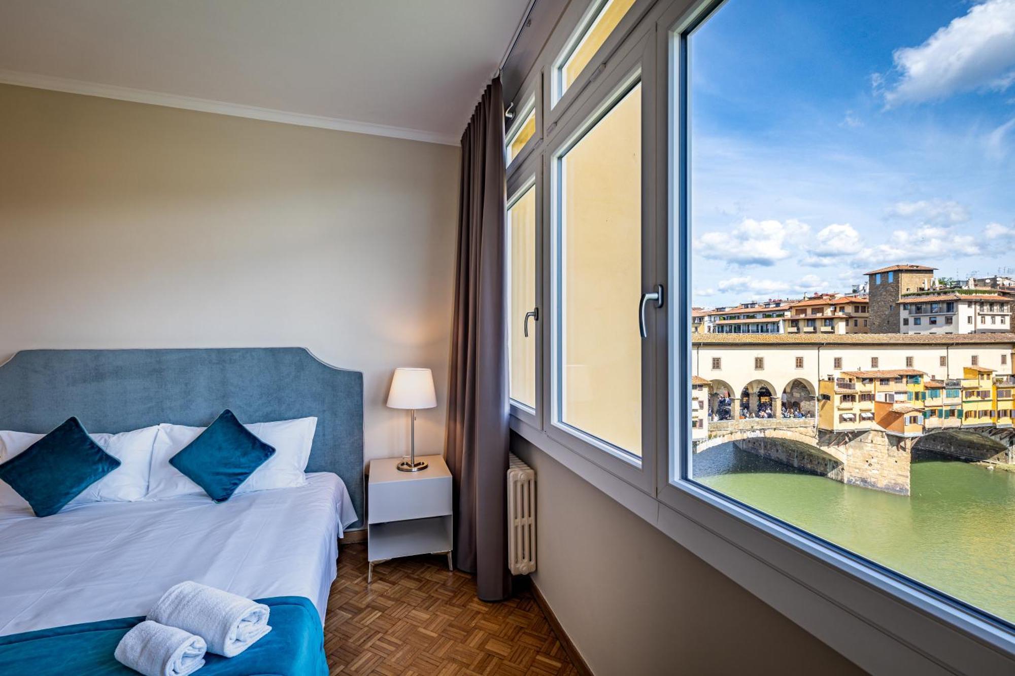 Yd Balcony On Pontevecchio View Lägenhet Florens Exteriör bild