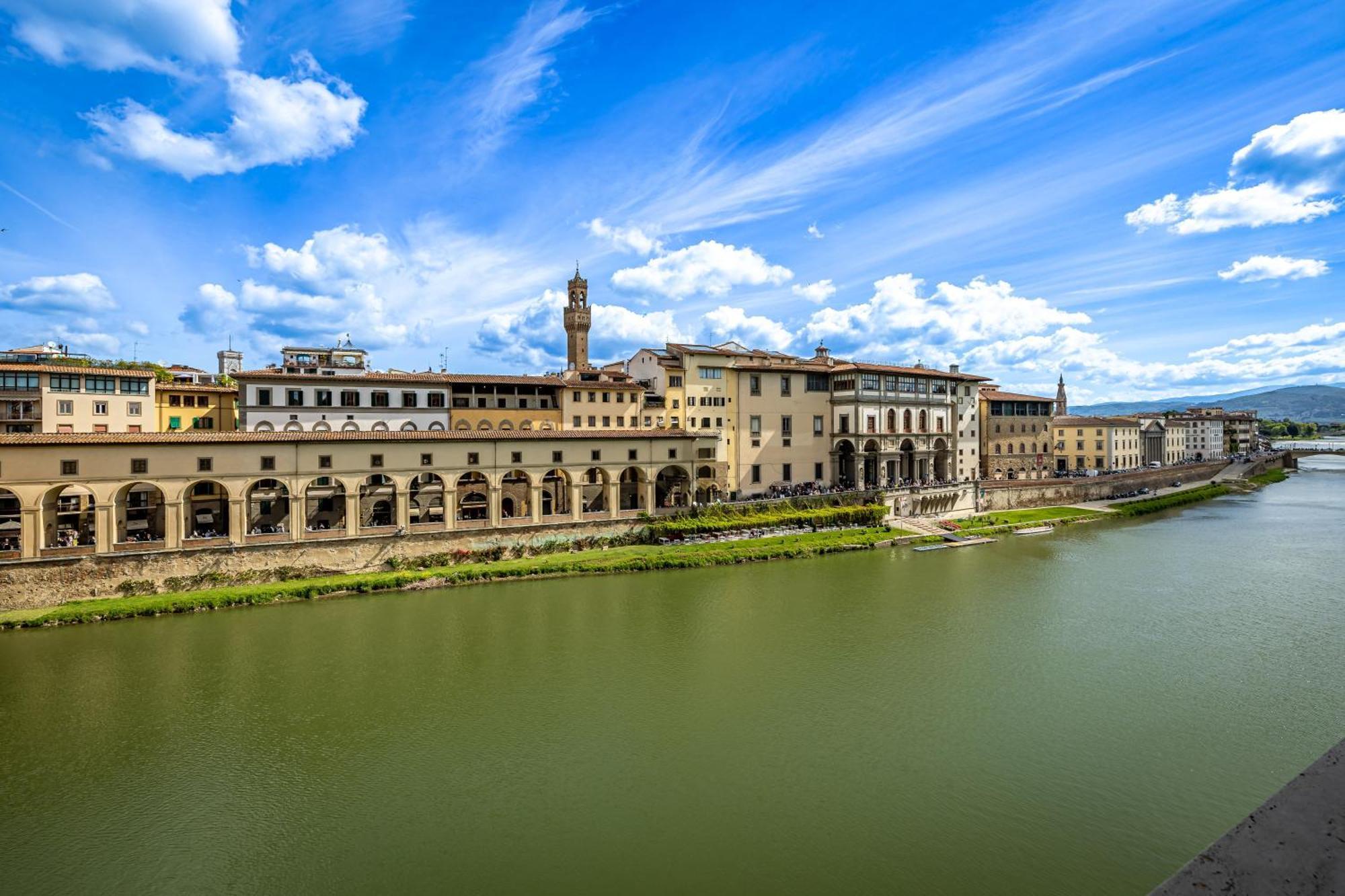 Yd Balcony On Pontevecchio View Lägenhet Florens Exteriör bild