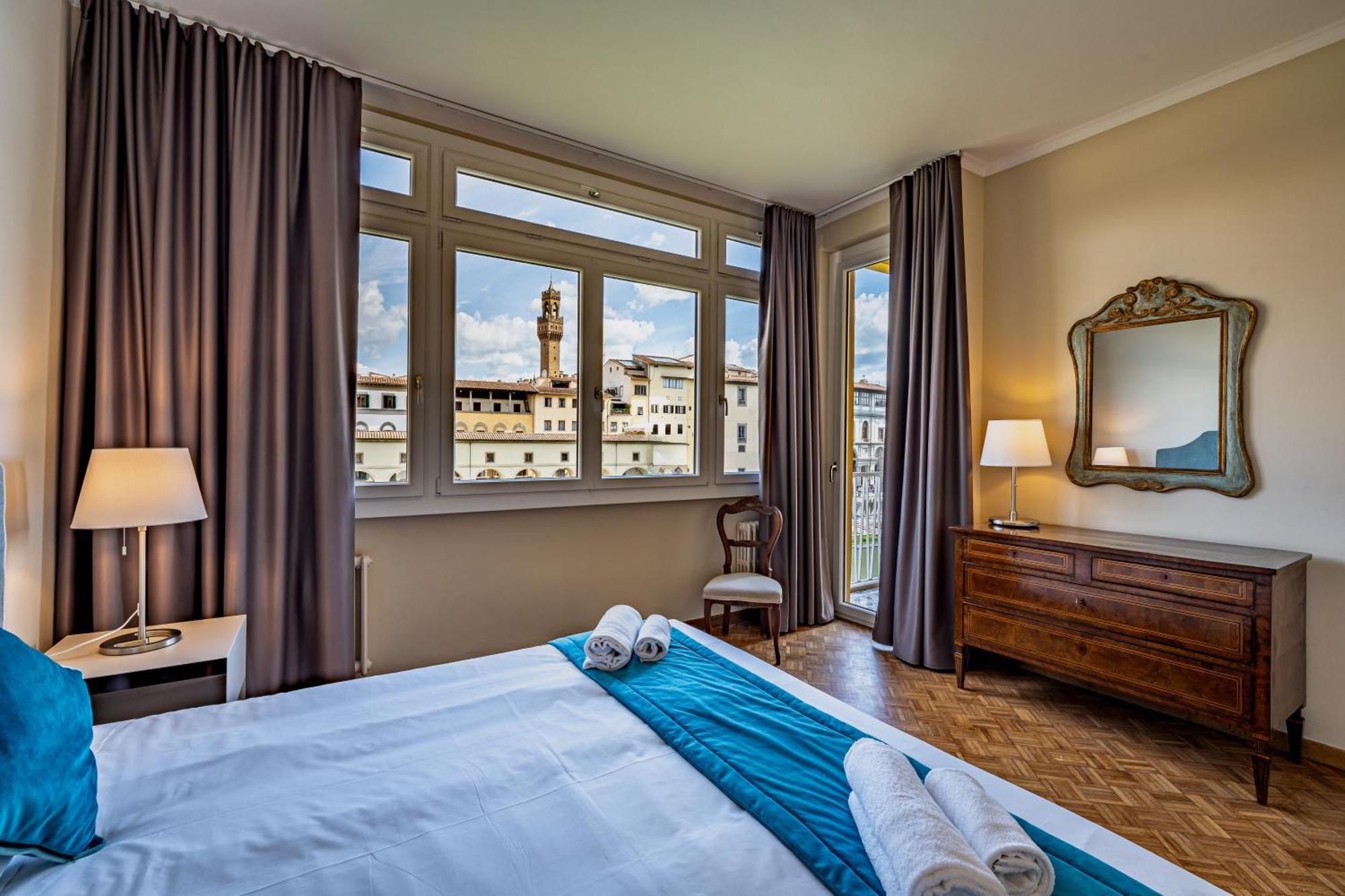 Yd Balcony On Pontevecchio View Lägenhet Florens Exteriör bild